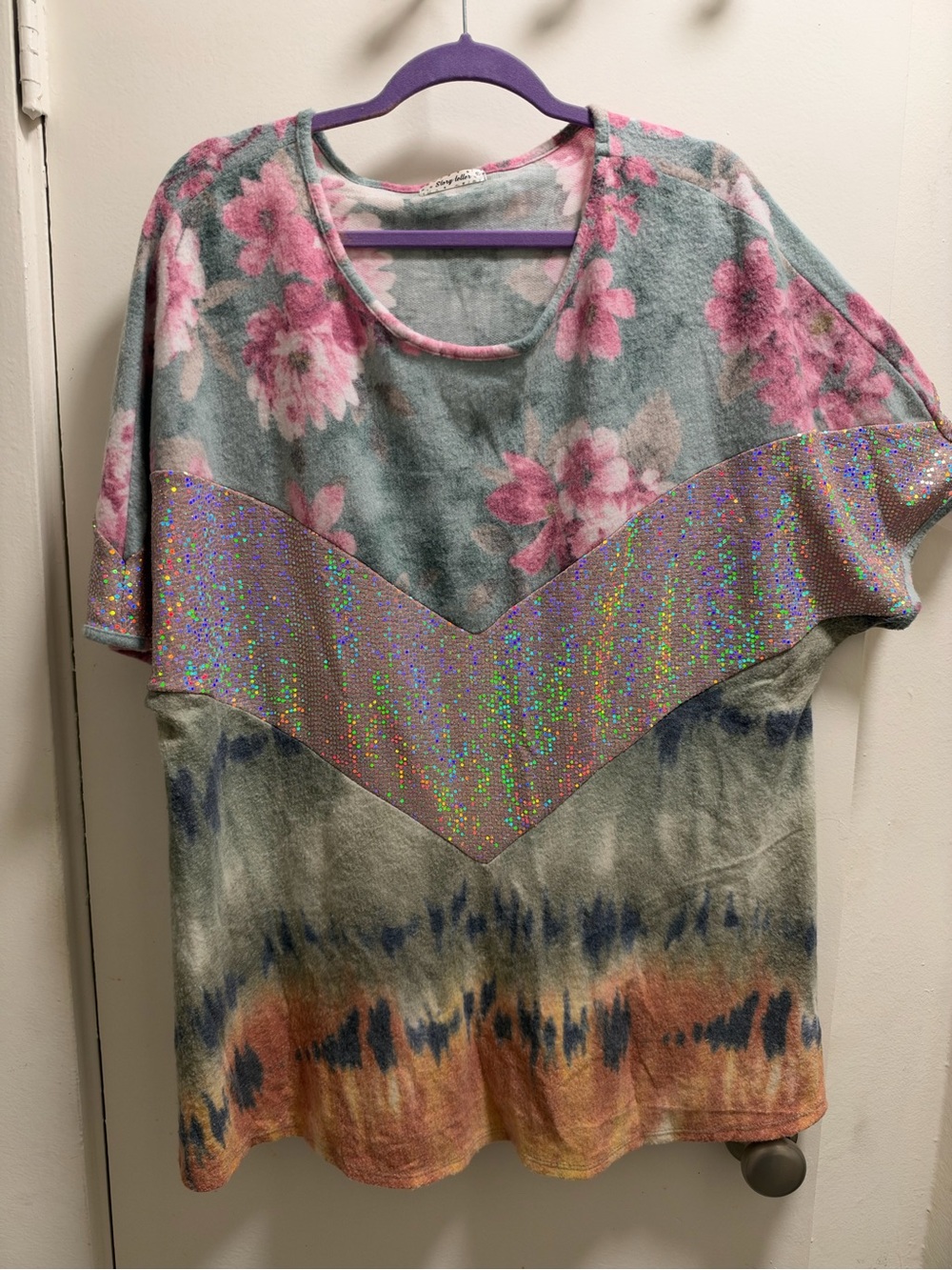 Floral & Tie-Dye Sequin Chevron Women’s Tee - Pink/Green